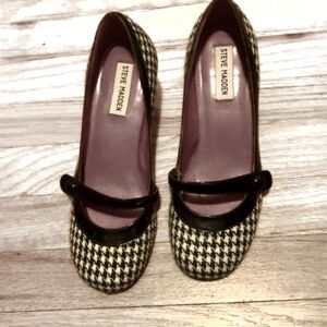 Vintage STEVE MADDEN low heel roundtoe Houndstooth Black and White Leather shoes